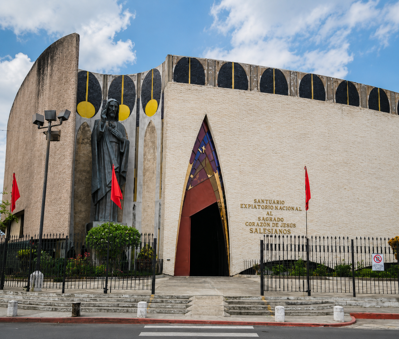Parroquia Santuario Nacional Expiatorio al Sagrado Corazón de Jesús.